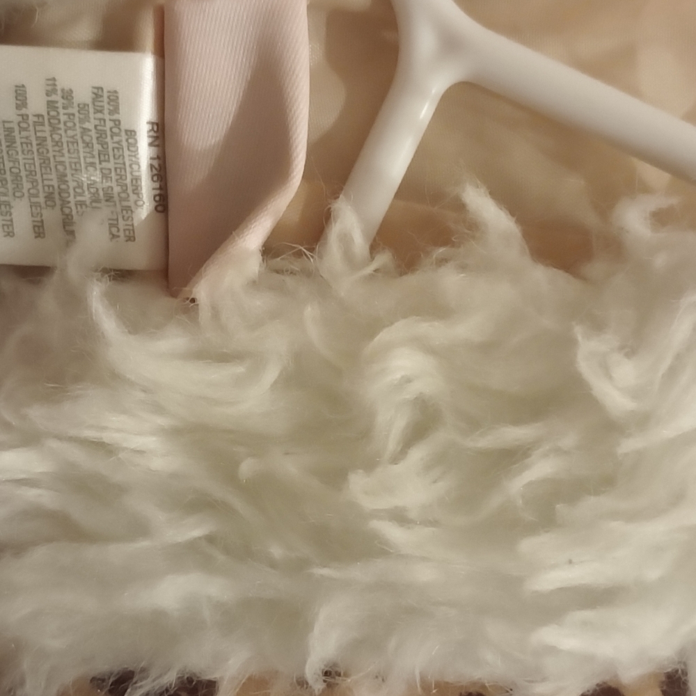 Vest - Picture 3 of 4